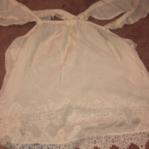 Cream tank - Picture 1 of 3